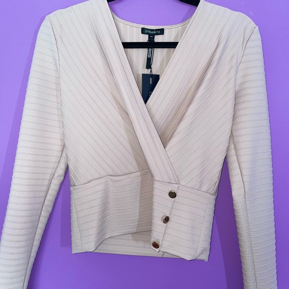 DYNAMITE blush pink asymmetrical top size S new with tags - Picture 3 of 3